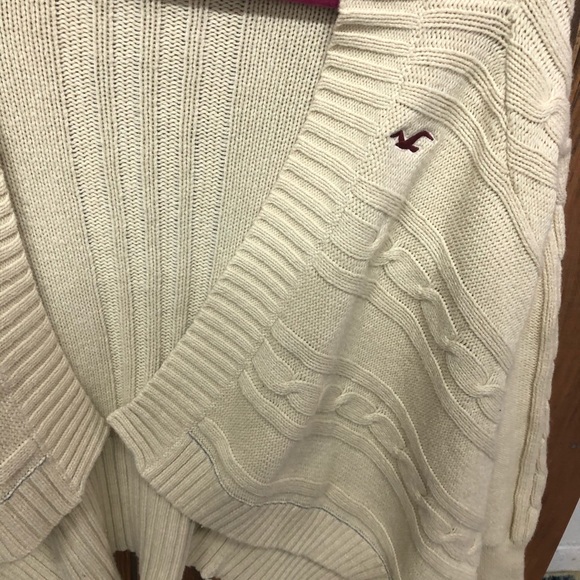 Hollister size small cream cable knit cardigan - Picture 5 of 6